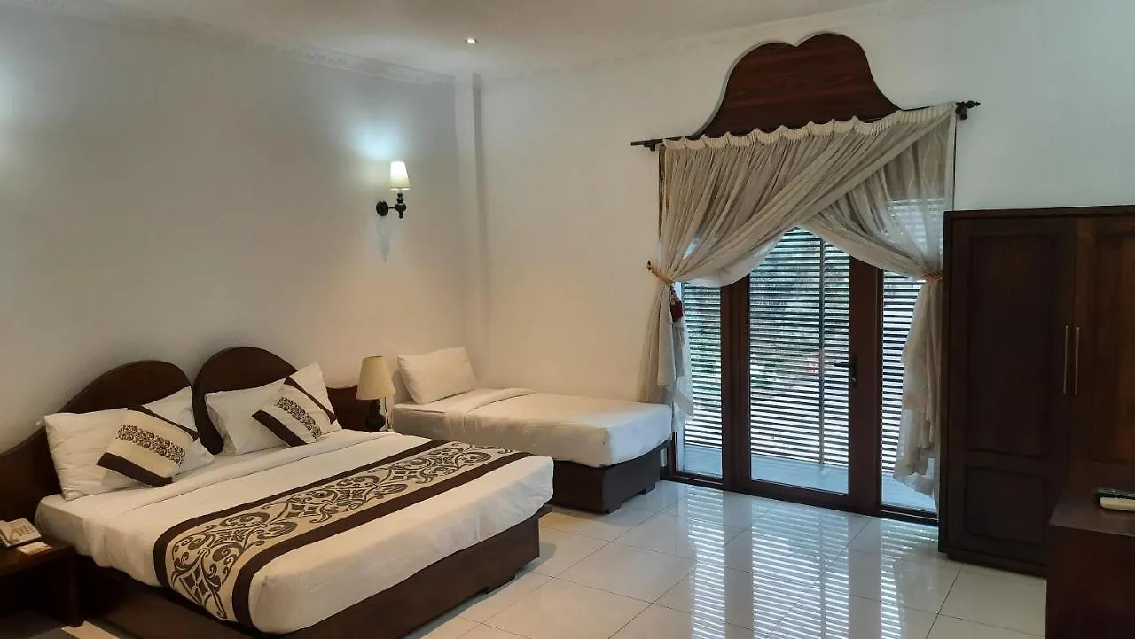 Royal Kandyan Hotell 4*, Kandy