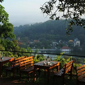 Hotel See, Kandy