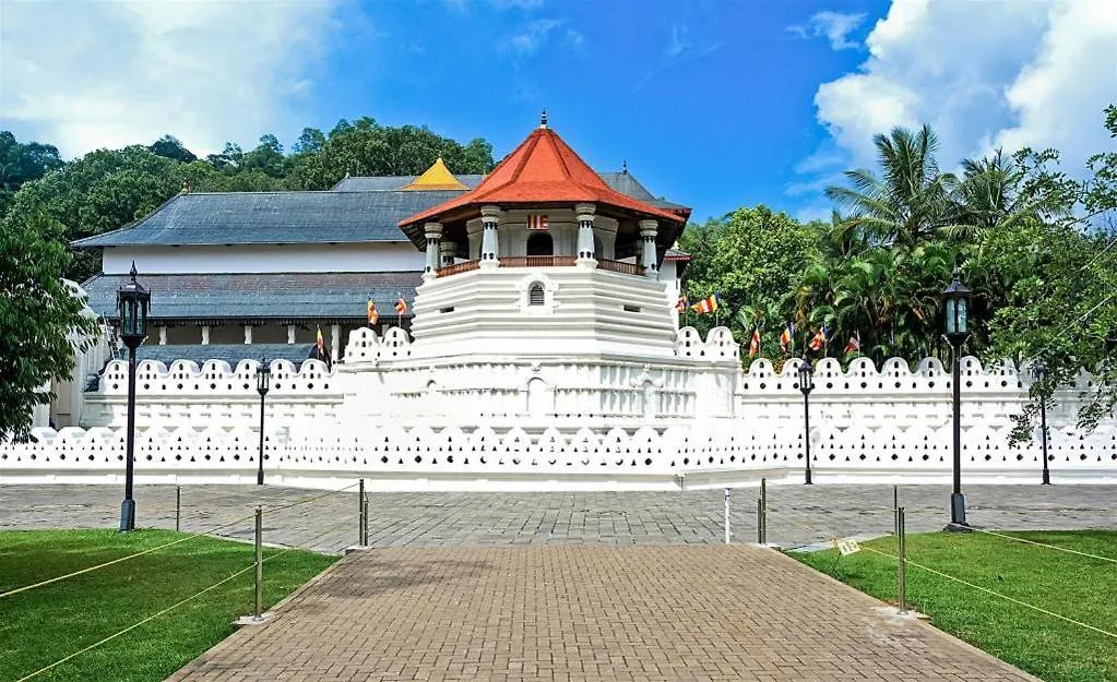 Royal Kandyan Hotel Kandy