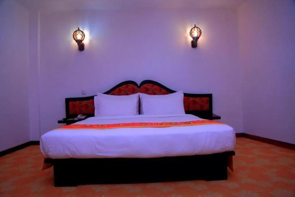 Royal Kandyan Hotel  Kandy