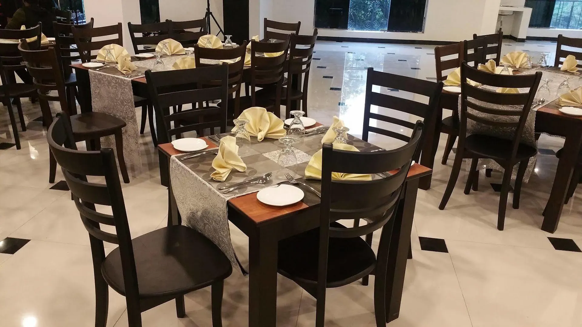 فندق رويال كانديان 4*, كاندي سريلانكا